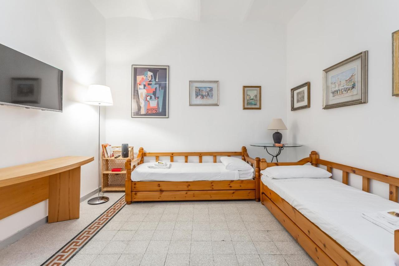 Apartment Oscar Near Landmarks And Colosseum Rome