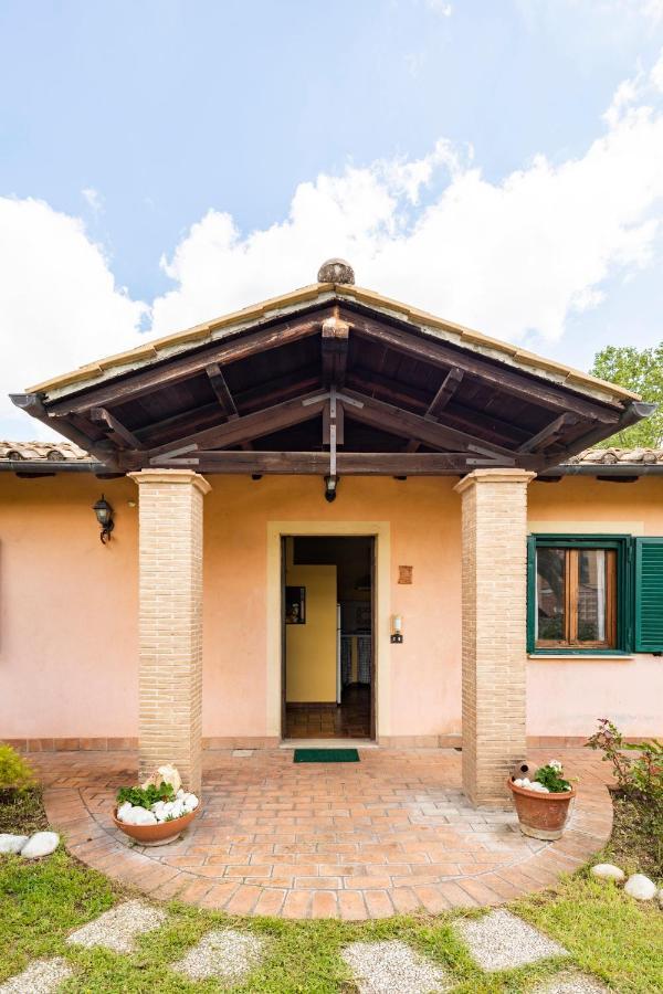 Villa Peaceful Haven In Rome