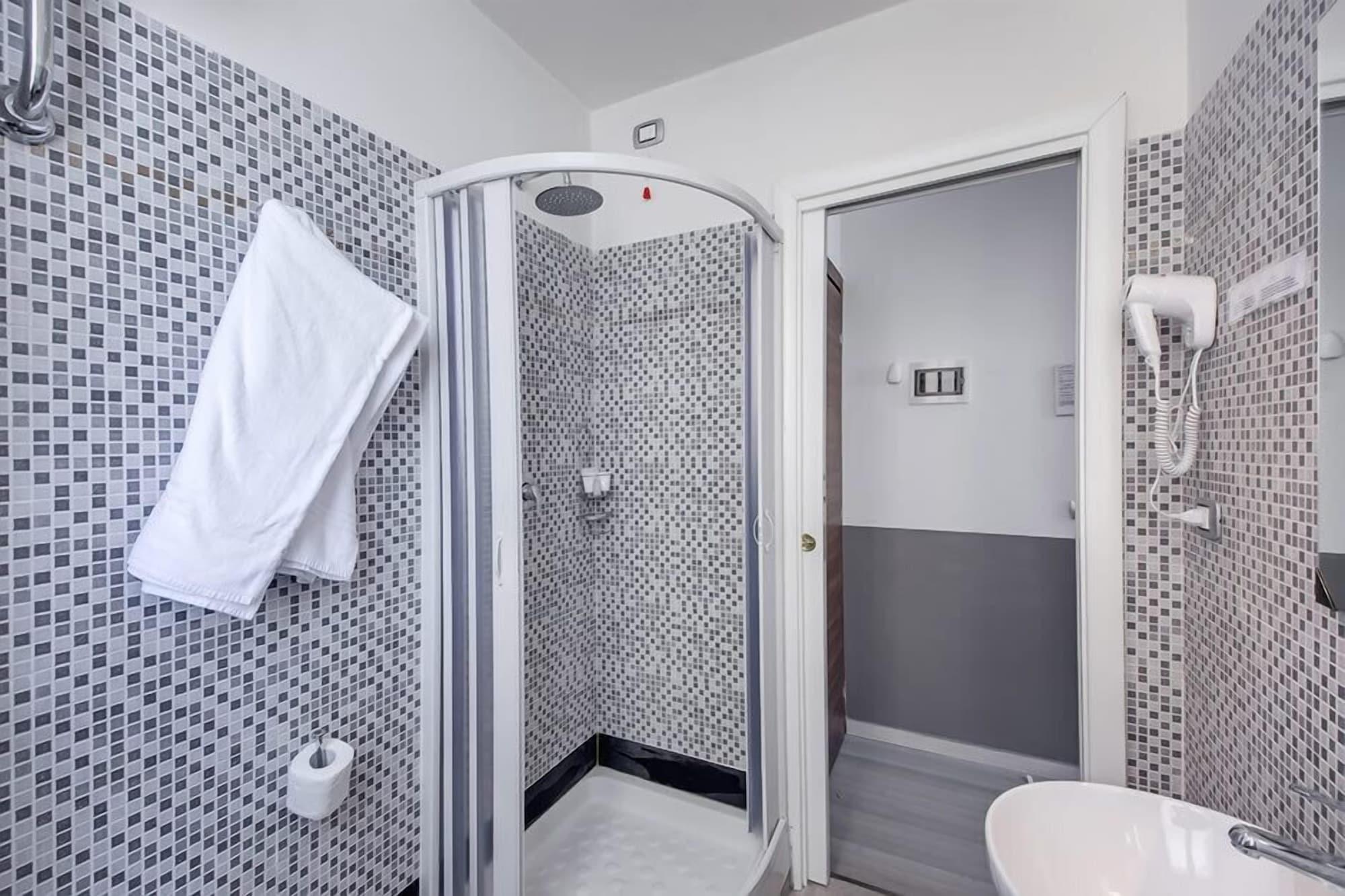 Mf Hotel Roma