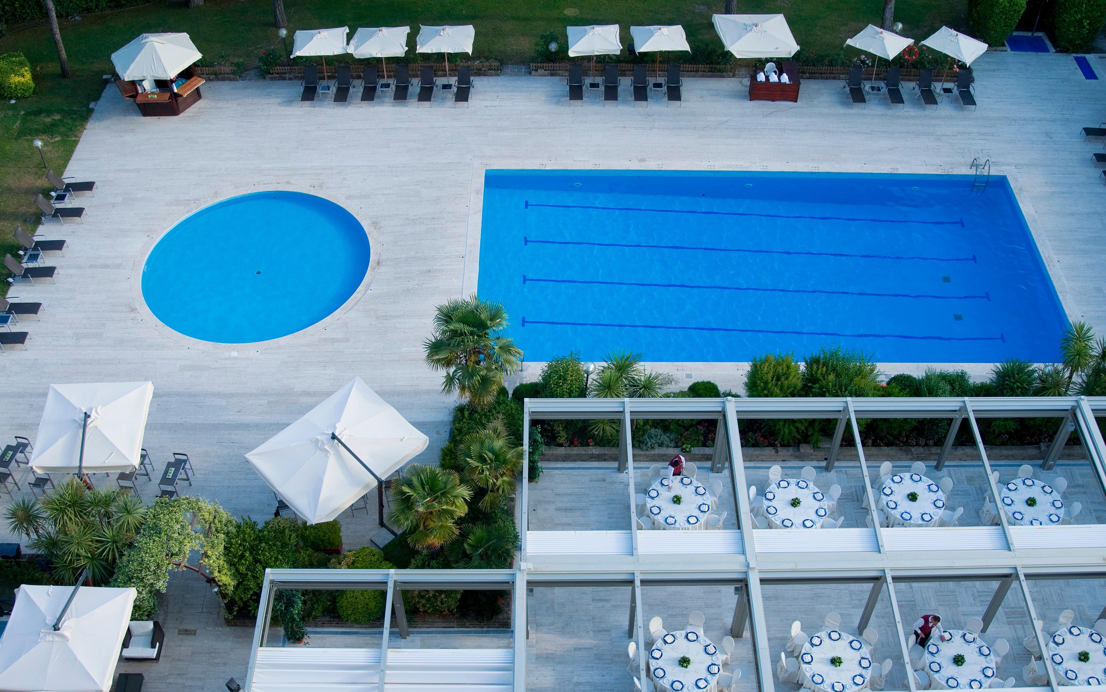 - Eur Parco Dei Medici, An Ihg Hotel Roma