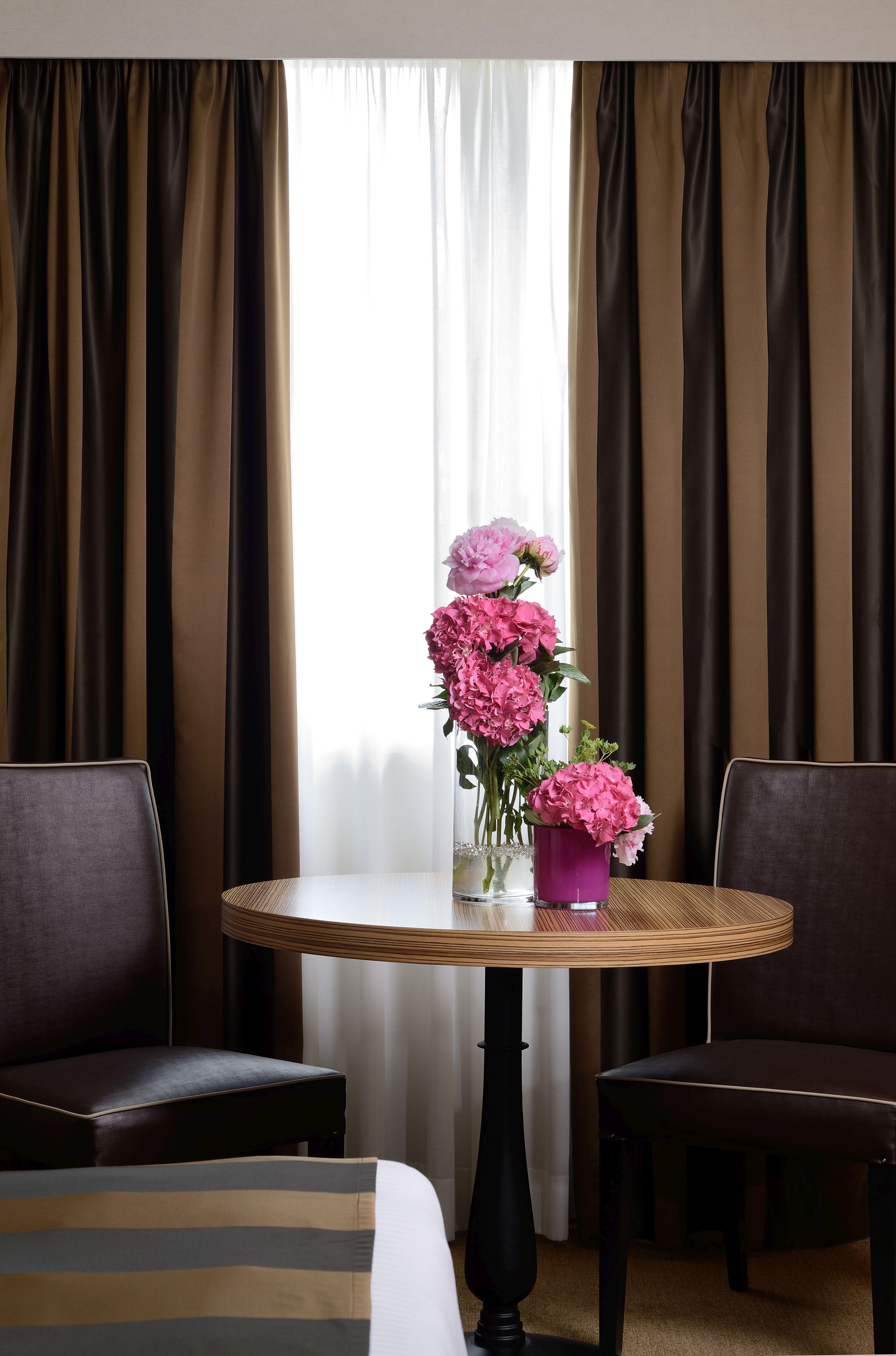 - Eur Parco Dei Medici, An Ihg 4*