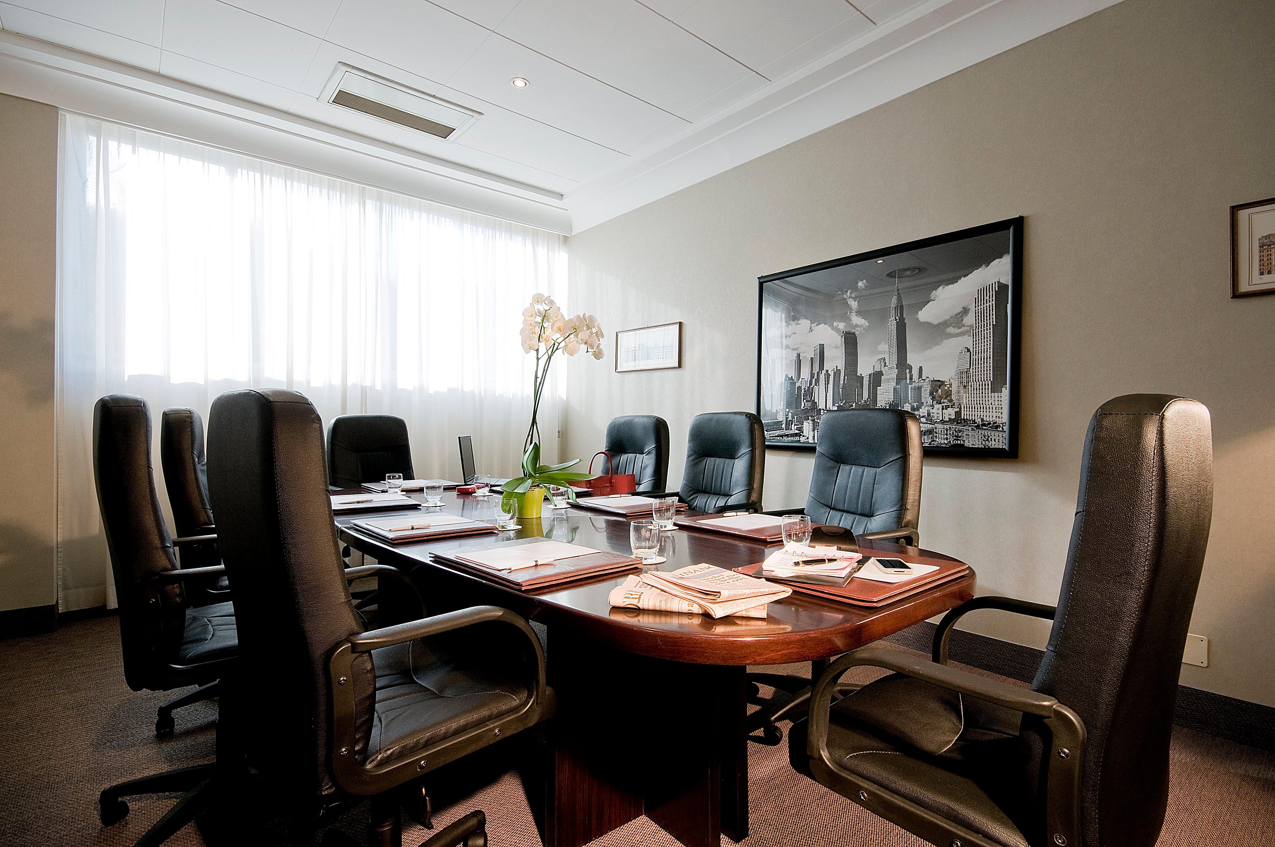- Eur Parco Dei Medici, An Ihg 4* Roma