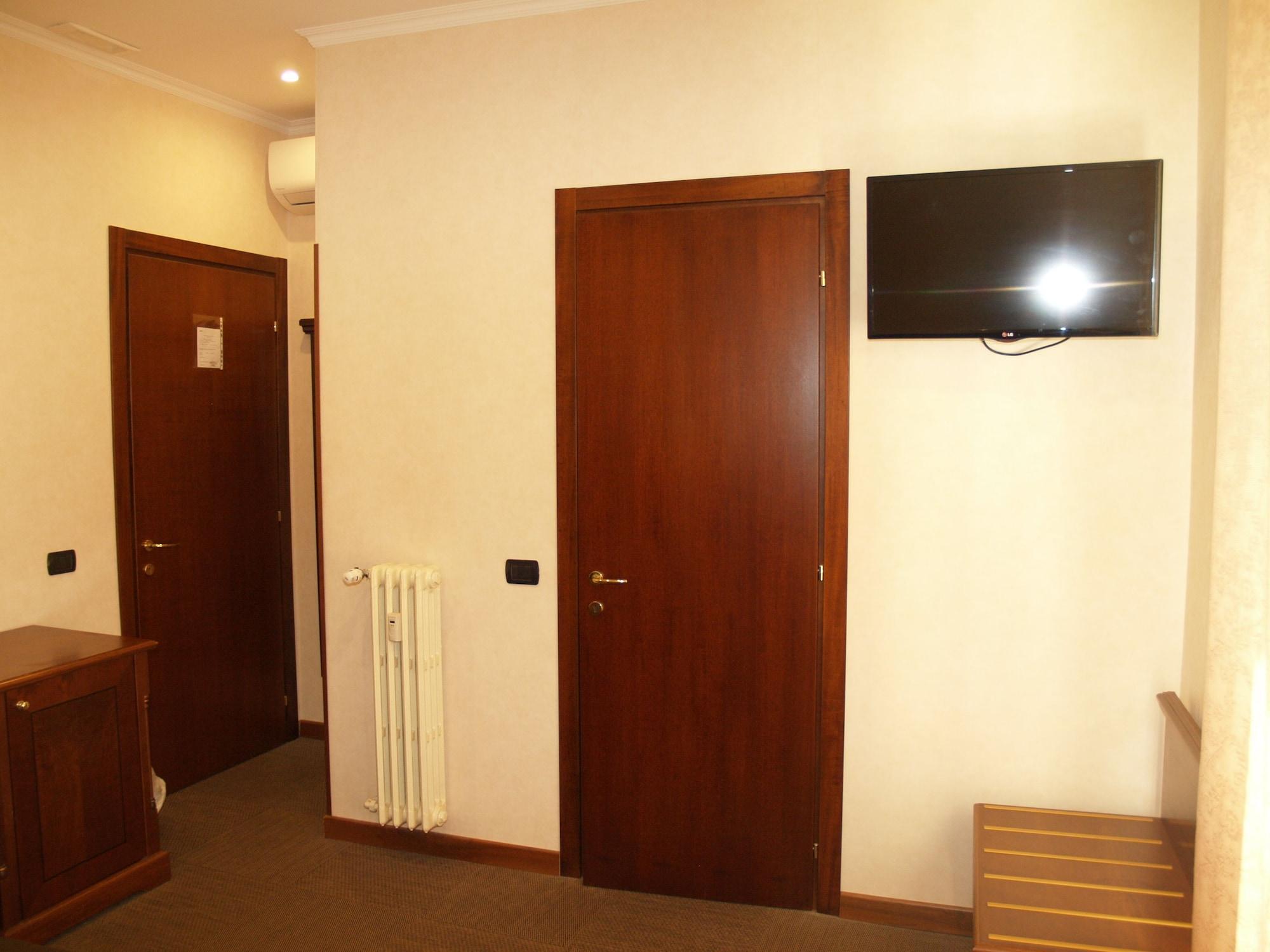Hotel Osimar