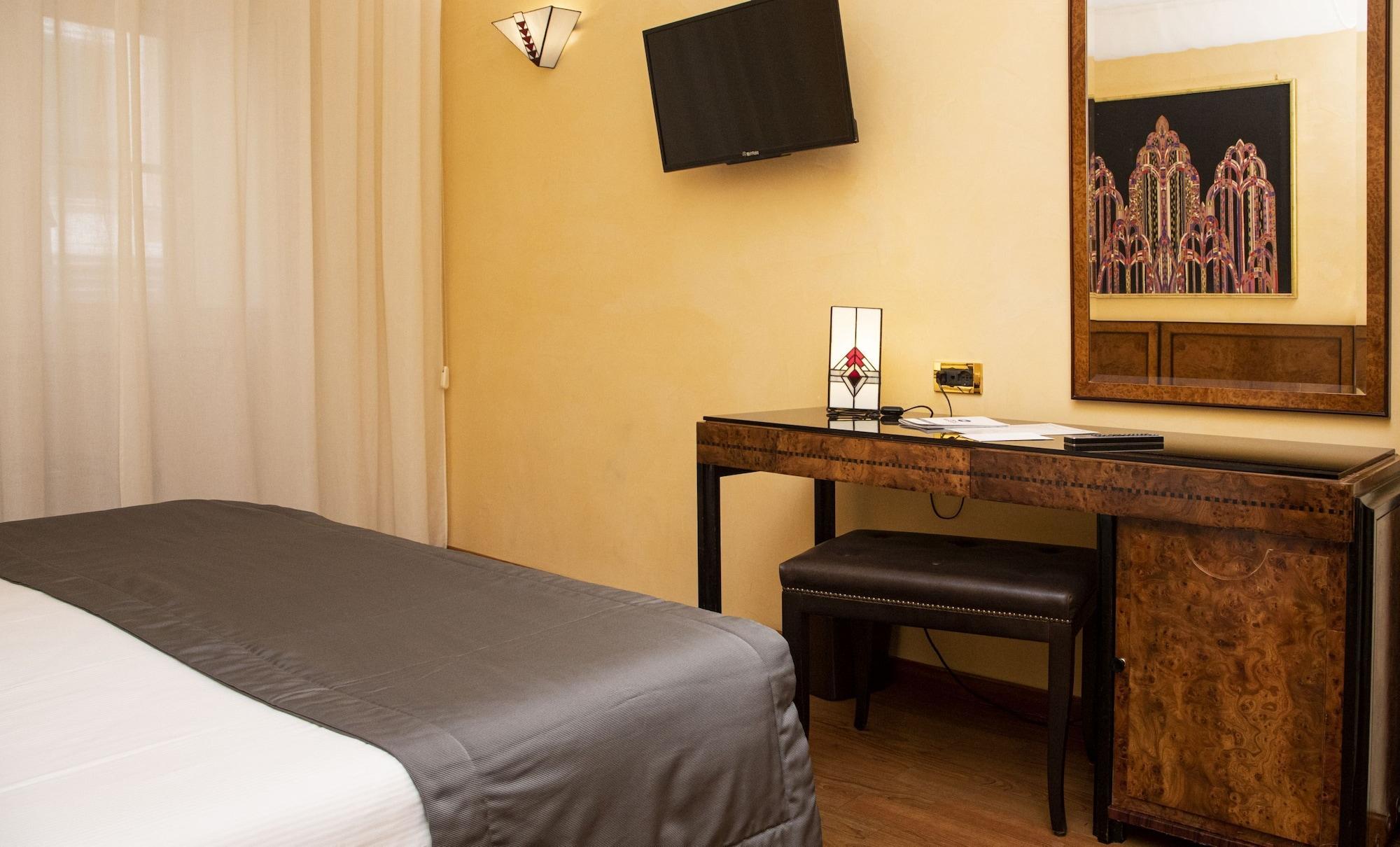 Western Artdeco Rome