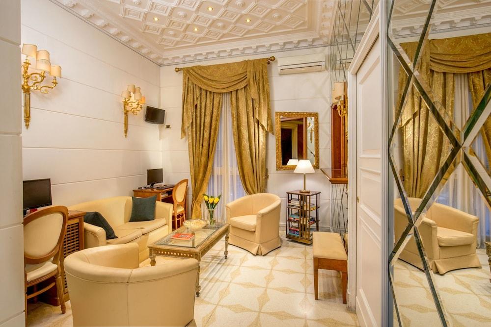 Opera Guest house 3*