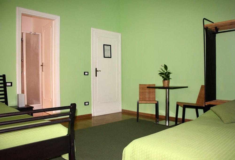 Arches Guest house 2*