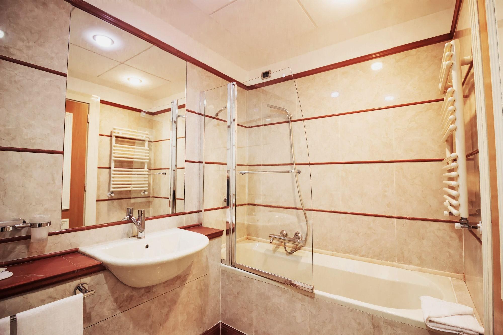 Papillo & Hotel 4*