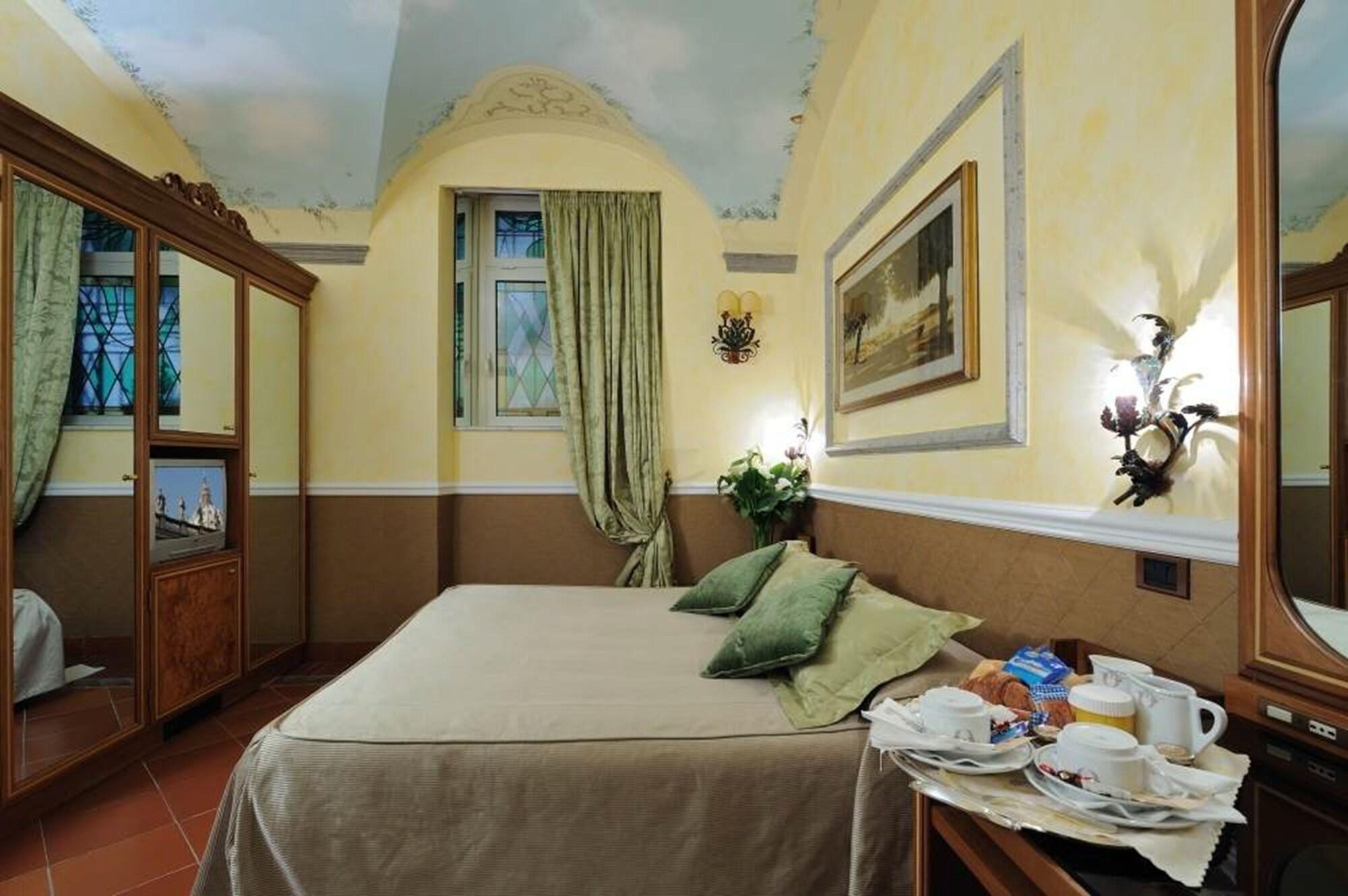 Farnese 4* Rome