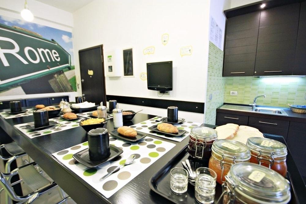 Bed & Breakfast Moai Rome
