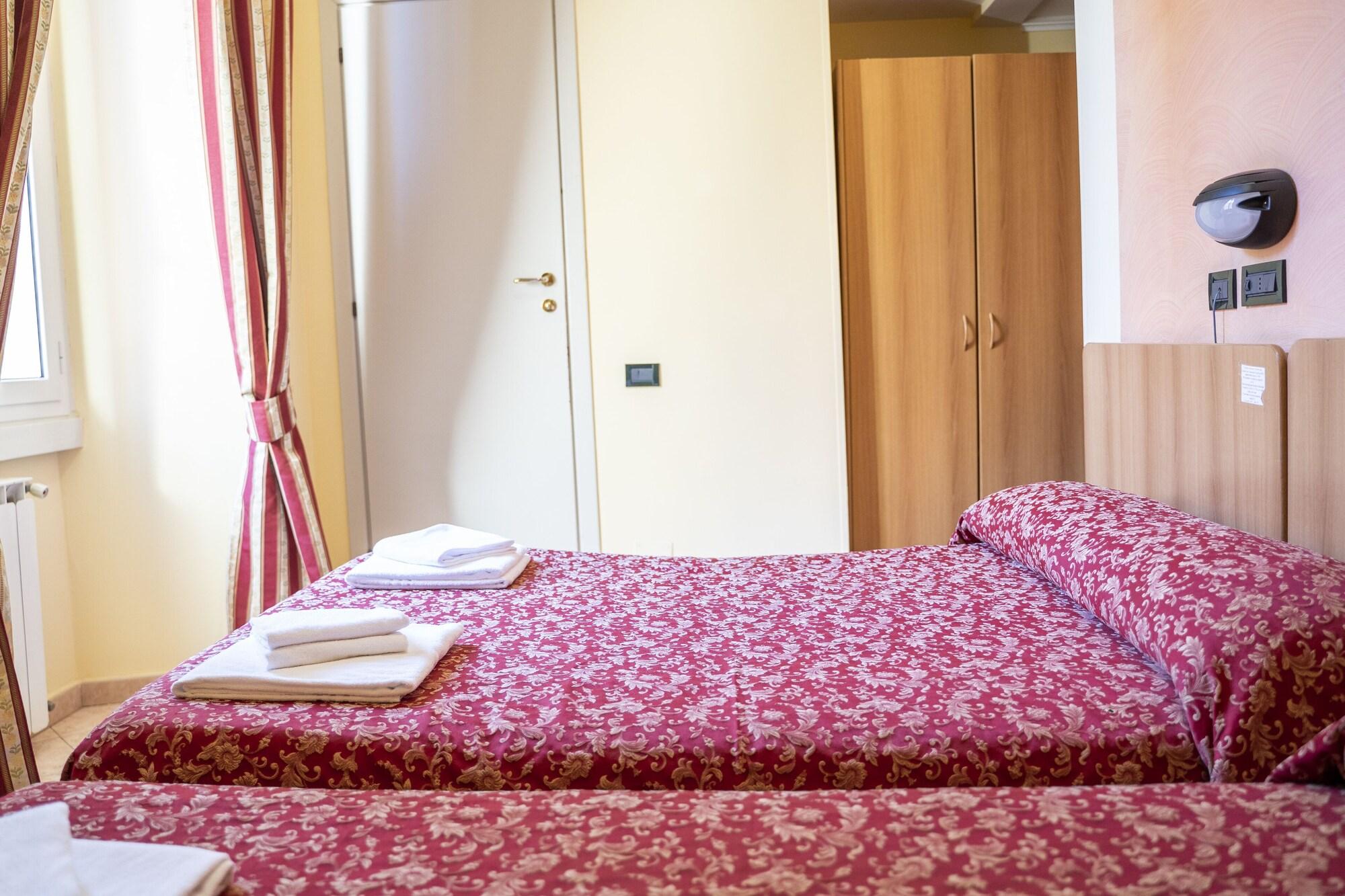 Hotel Ferrarese Rome