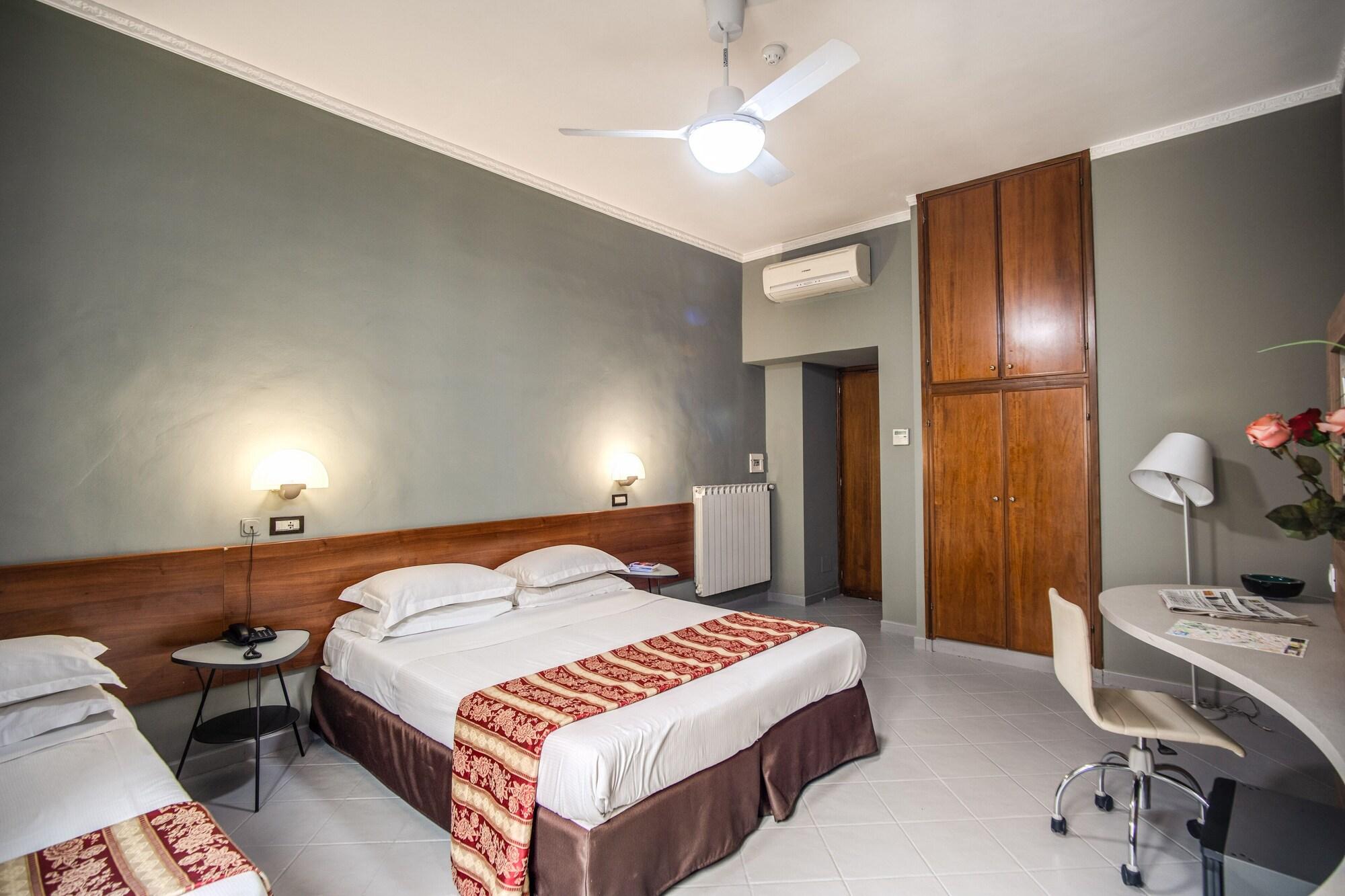 Marisa Hotel Rome