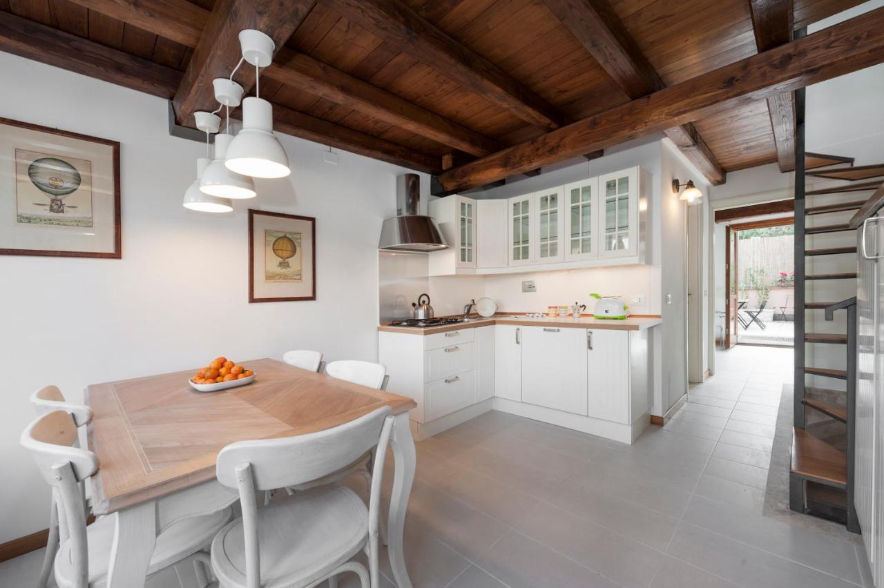 Charming Patio House In San Lorenzo * Rome