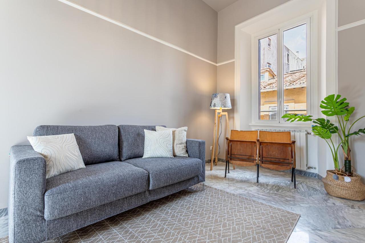 Apartment 37 Monti