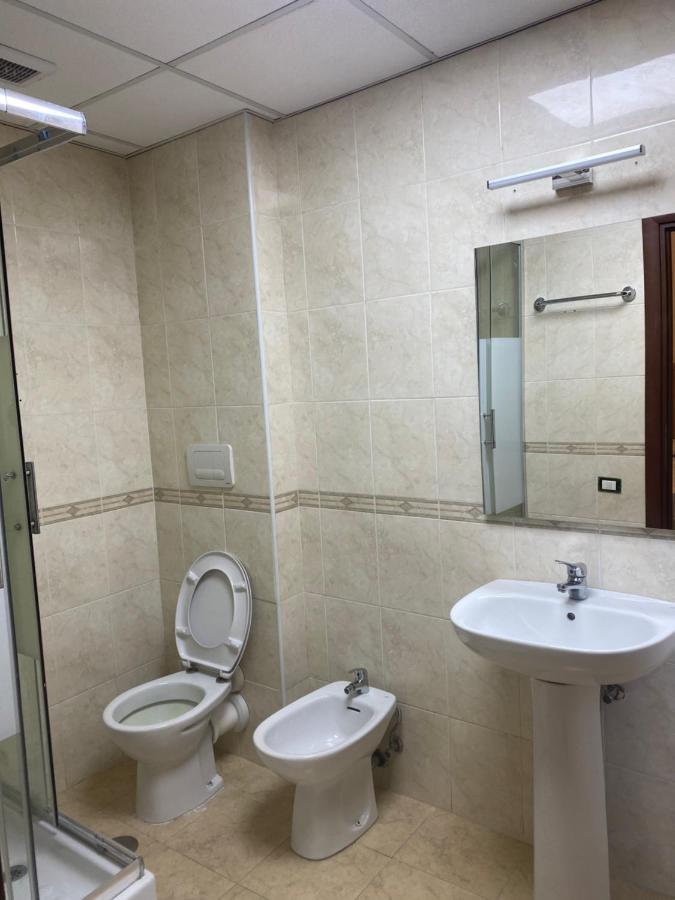 Hotel Alex Square 3*