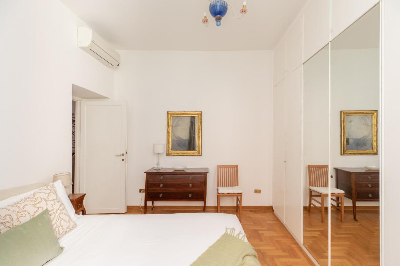 Iflat Red Apartment