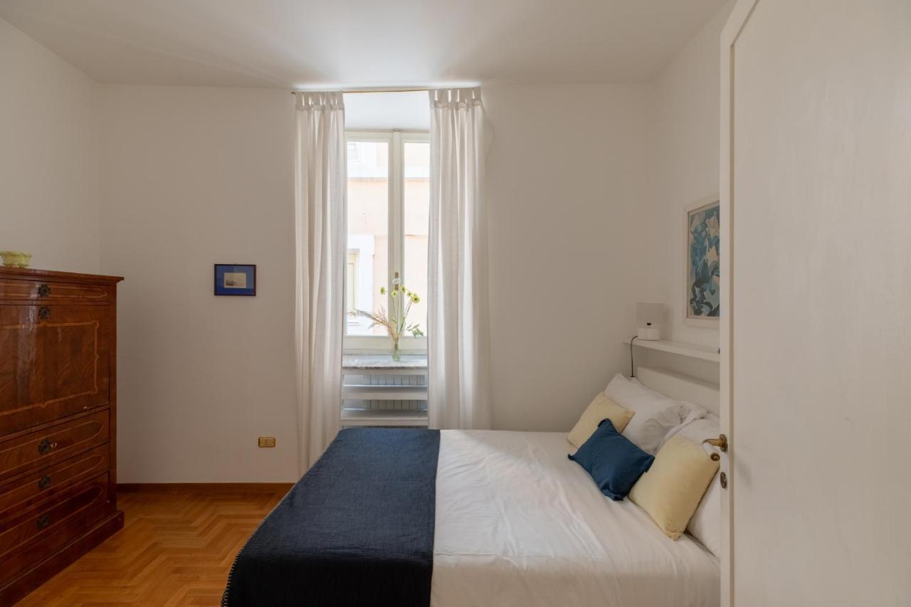 Iflat Red Apartment