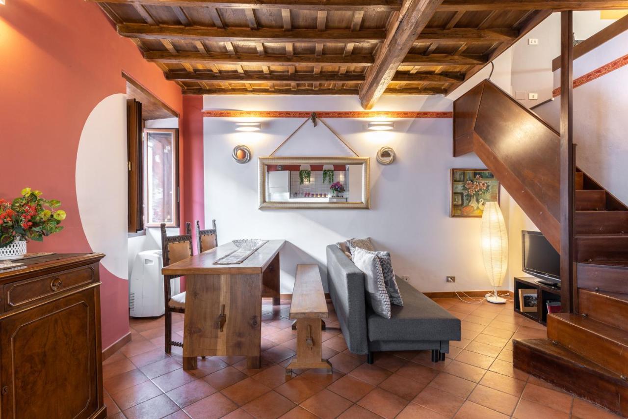 Manilio Ghetto Ancient Apartment Rome