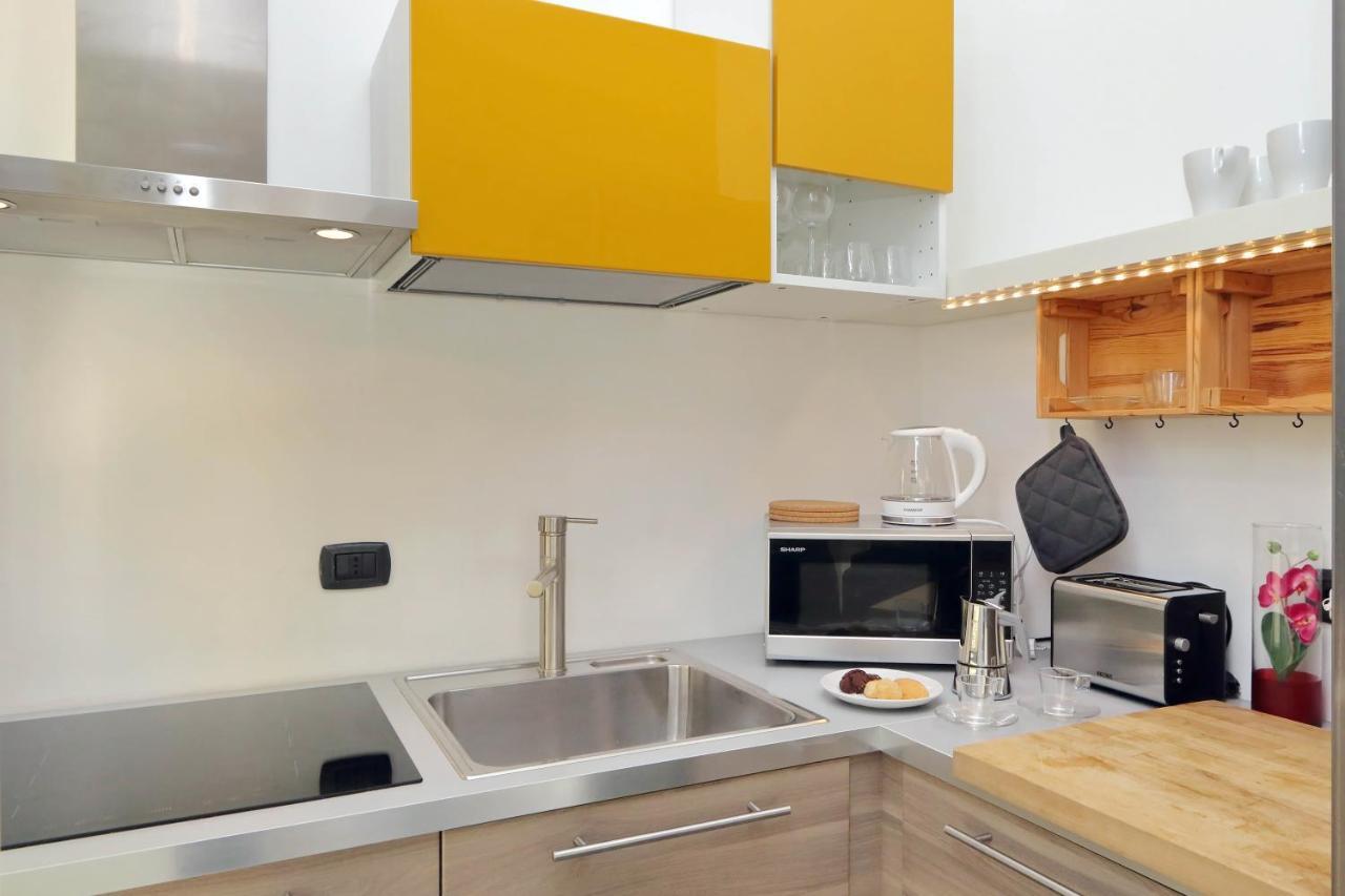 Piramide Charming Apartment *