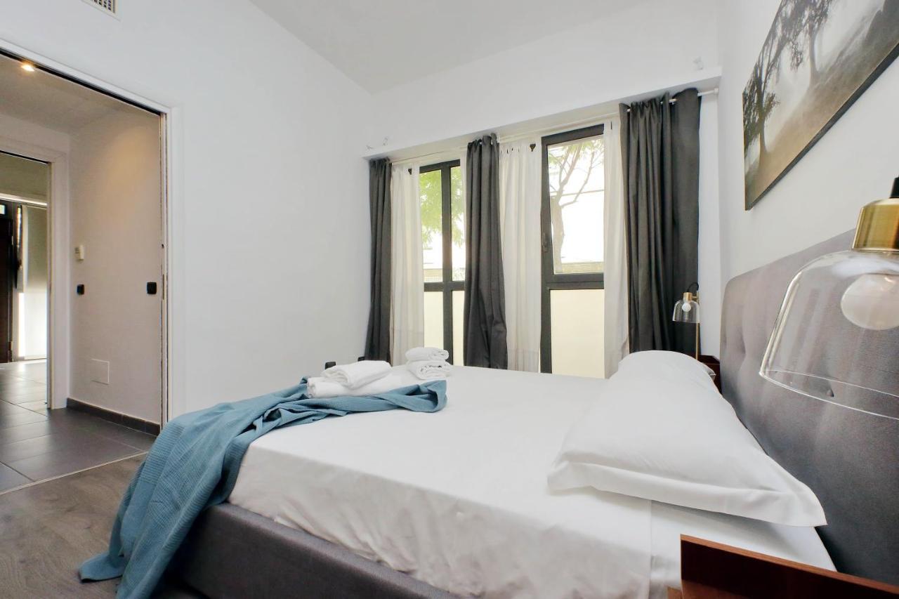 Piramide Charming Apartment *