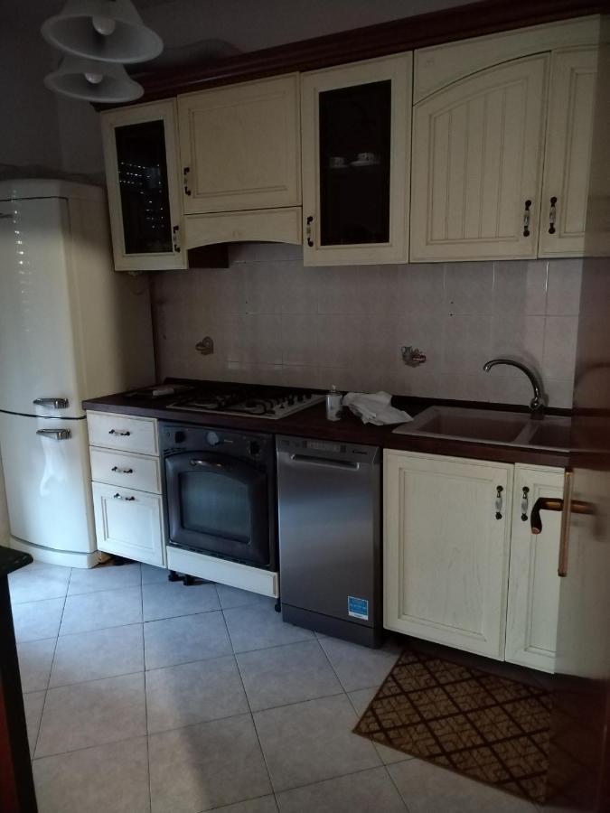 Apartment Con Due Pressi Eur Rome