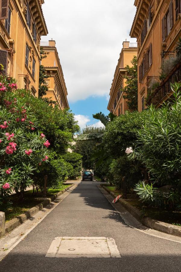 Borghese Magnolia * Rome