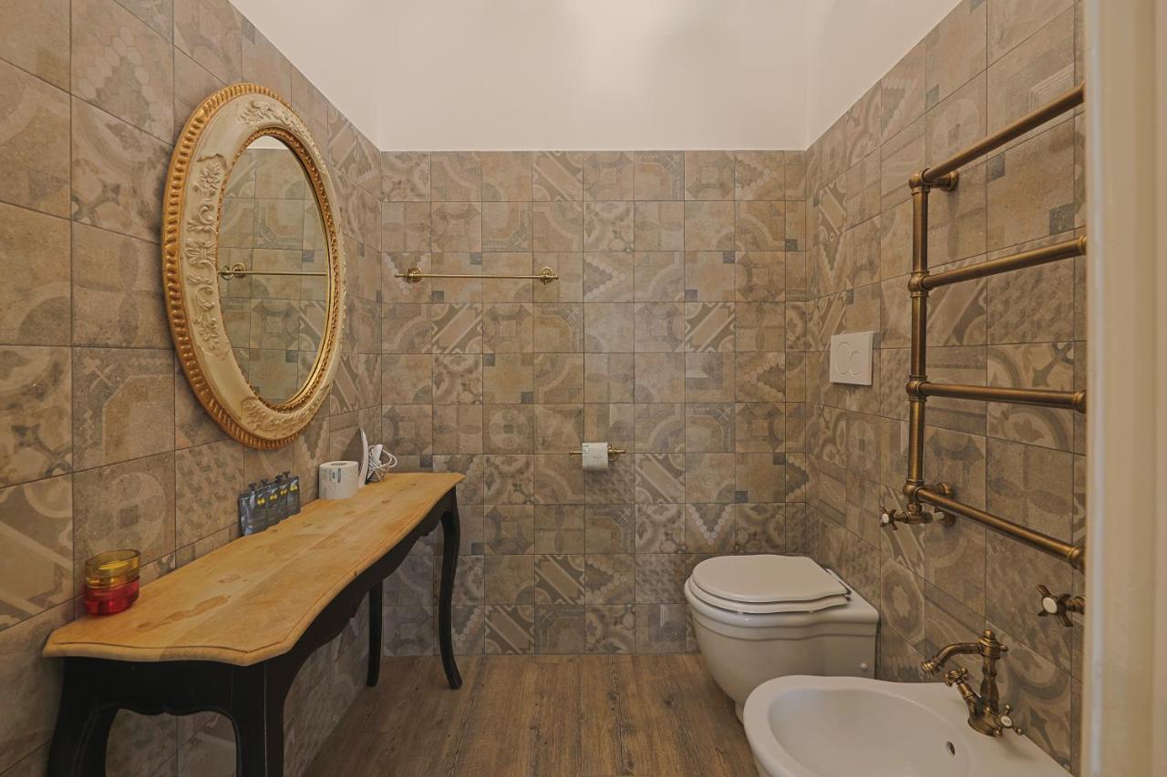 Affittacamere Art House Suites56 Via Del Babuino 56 *