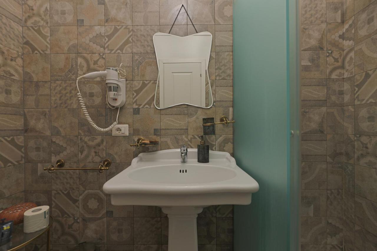 Art House Suites56 Via Del Babuino 56 Affittacamere