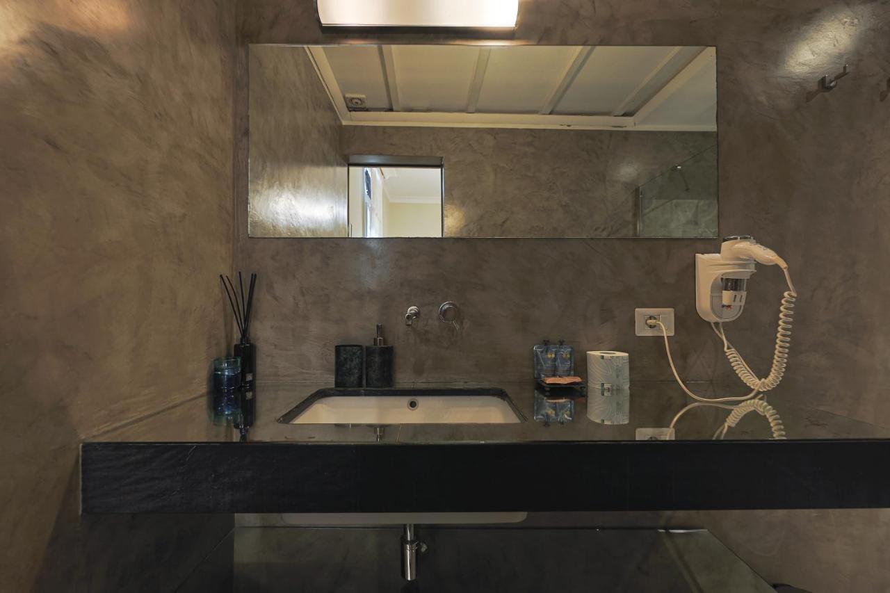 Art House Suites56 Via Del Babuino 56 Roma
