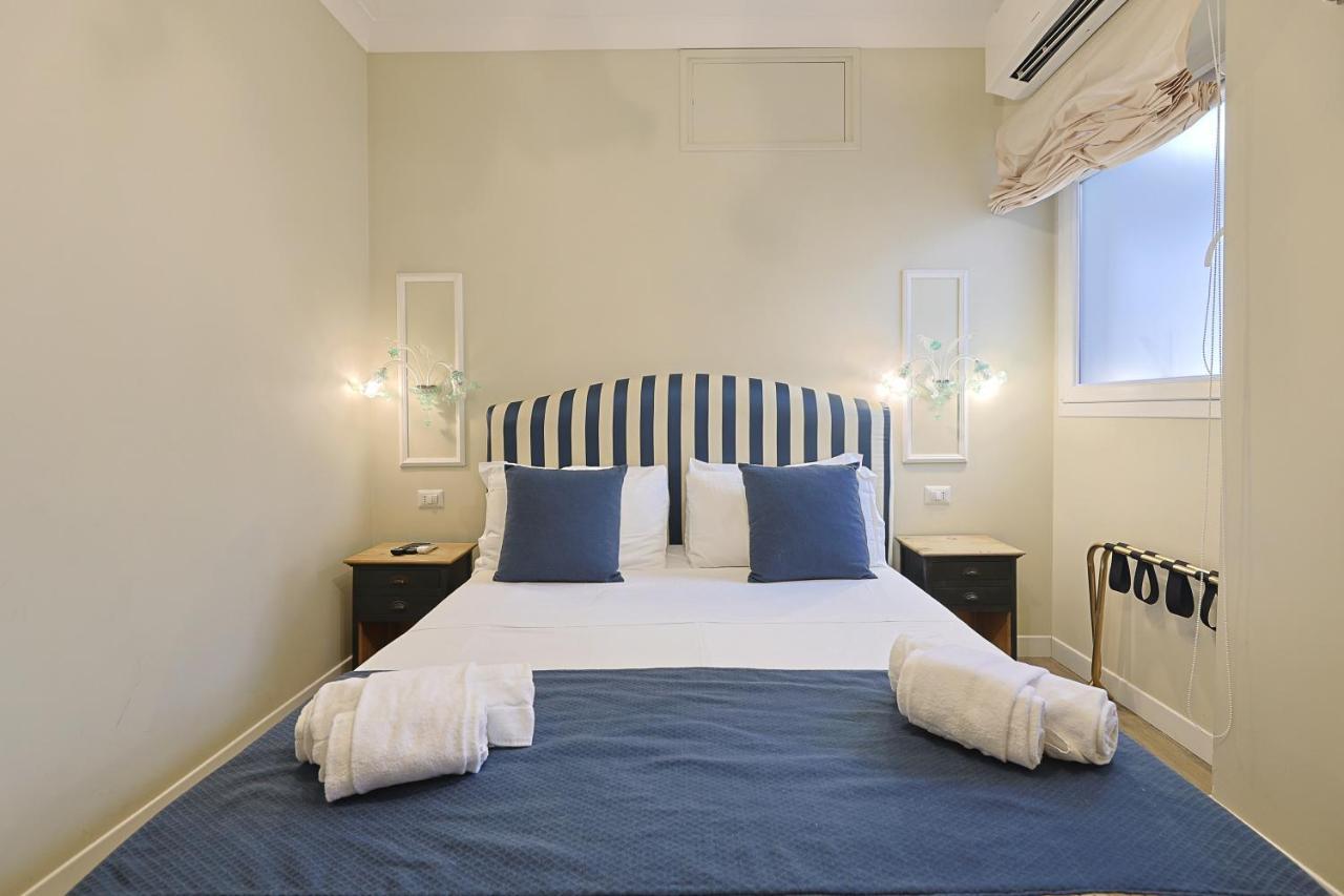 Art House Suites56 Via Del Babuino 56 *