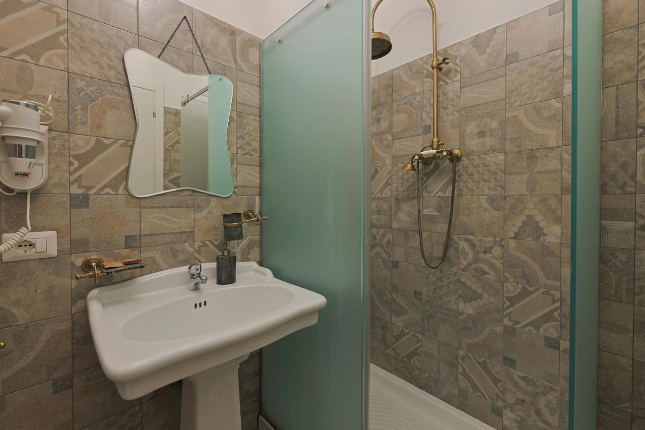 Art House Suites56 Via Del Babuino 56 Affittacamere *