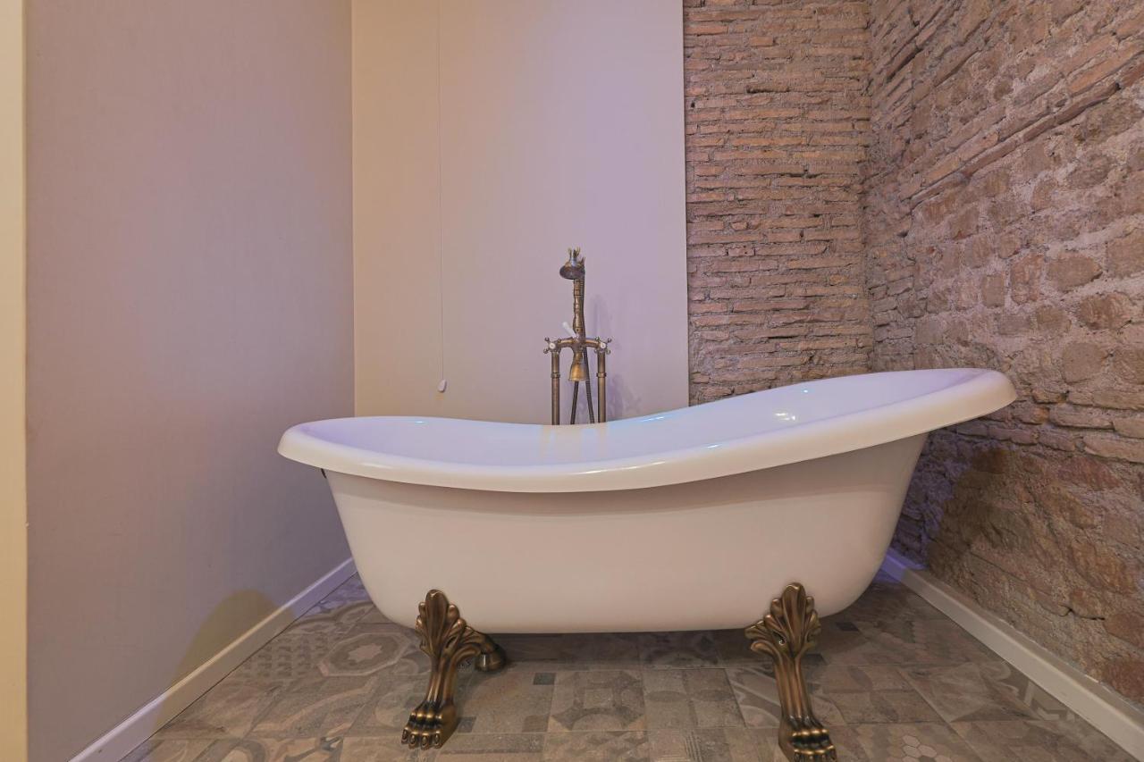 Art House Suites56 Via Del Babuino 56 *