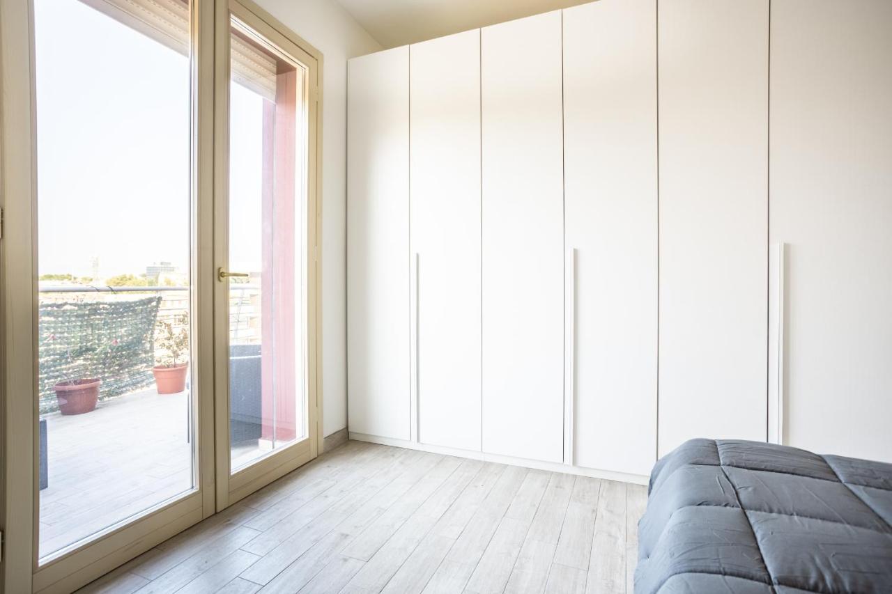 Apartment Urban Retreat -private Parking+terrace