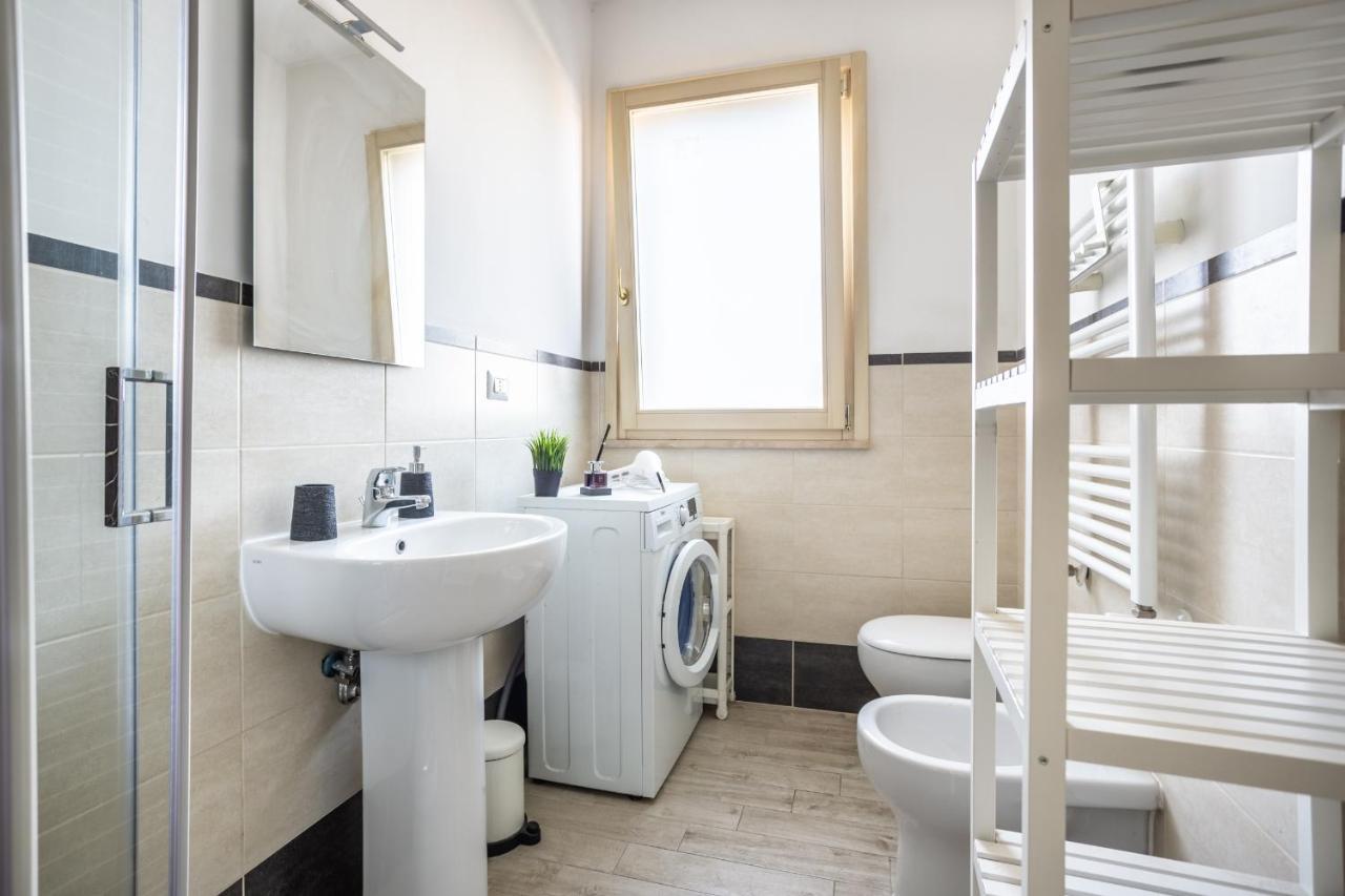 Urban Retreat -private Parking+terrace Apartment Rome