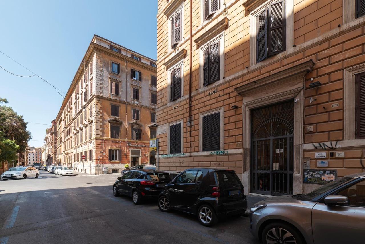 Termini & Acquario Romano Bright Apartment Rome