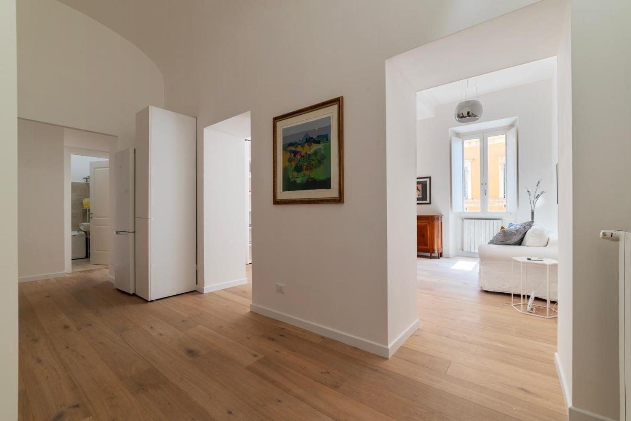 Termini & Acquario Romano Bright Apartment