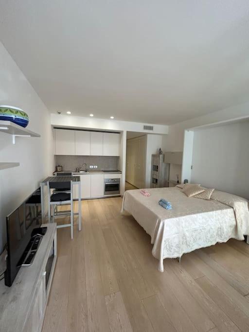 Eurosky Prestige Eur * Rome