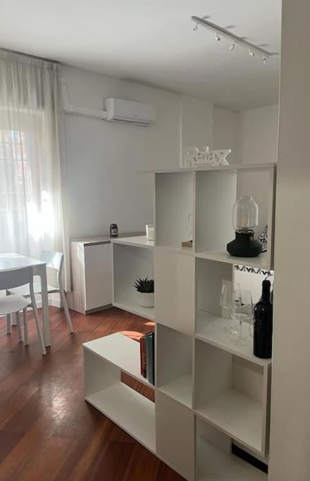 Apartment Happy Days