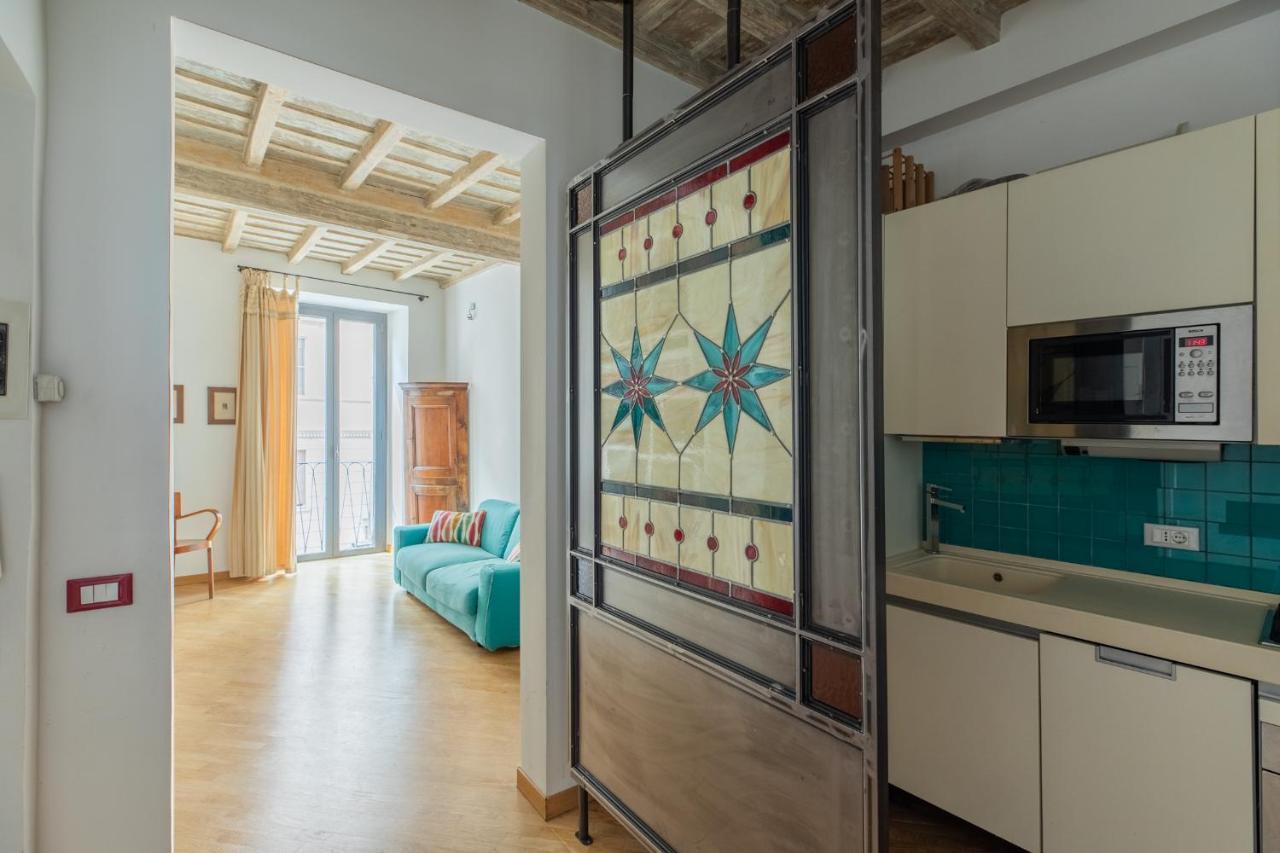 Apartment Iflat Colorful And Wood Near The Synagogue *