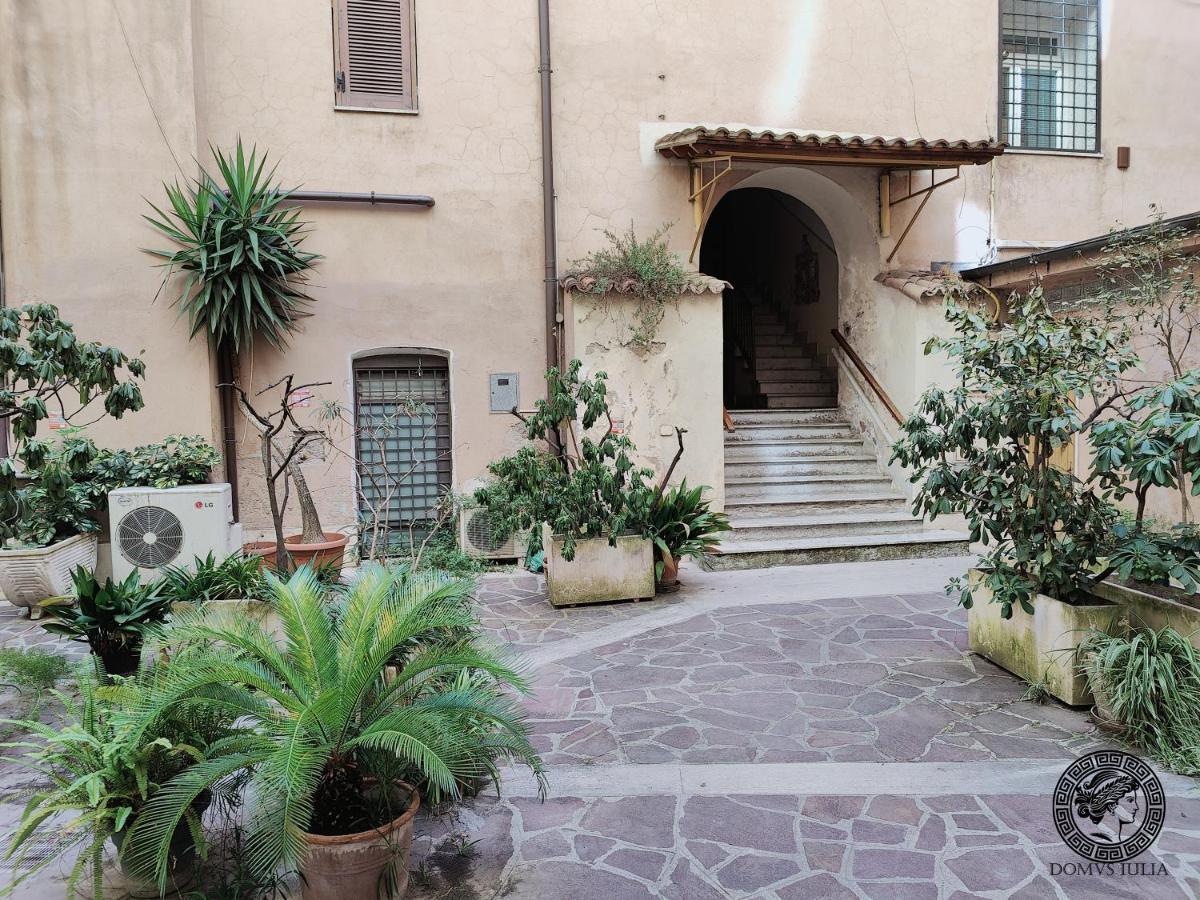 Domus Iulia - Colosseo Guest house
