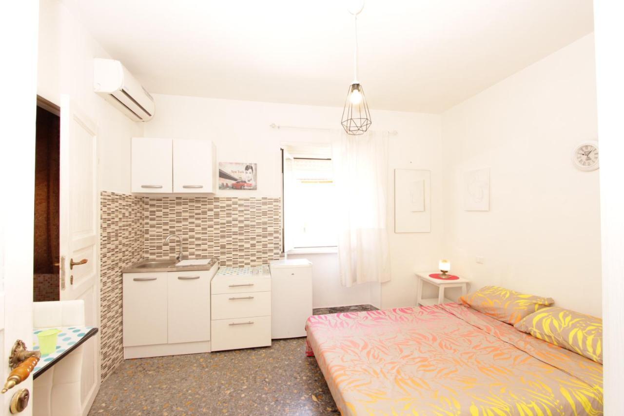 Pacinotti Studio Homestay Rome