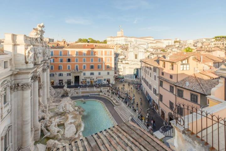 Apartment In Trevi Rome
