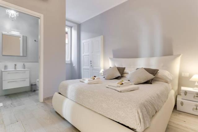 Apartment Trevi Luxury Maison *