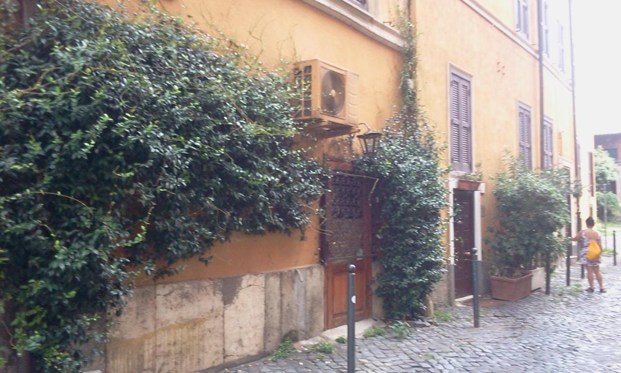 Apartment Casina Tiberina Rome