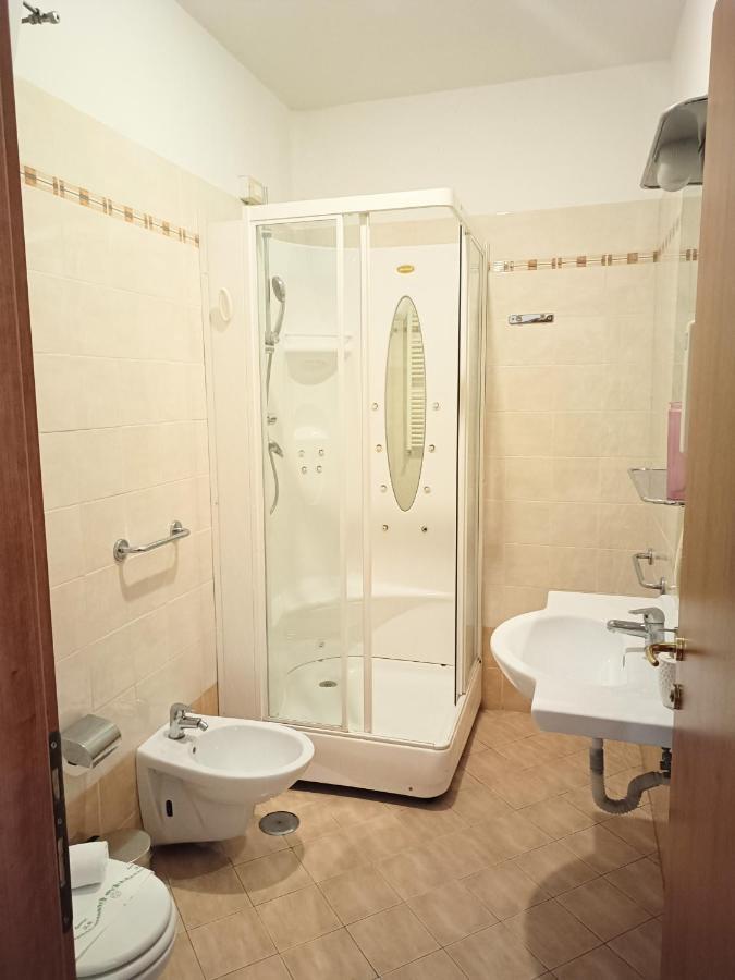 Opera Italian Guest house *