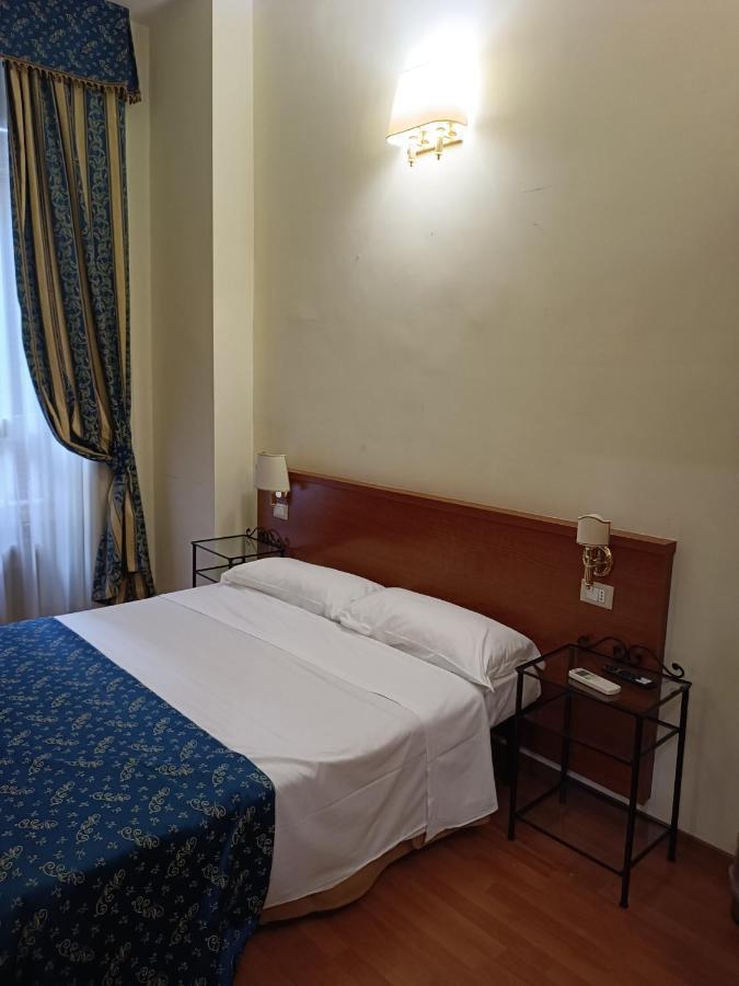 Opera Italian Guest house *