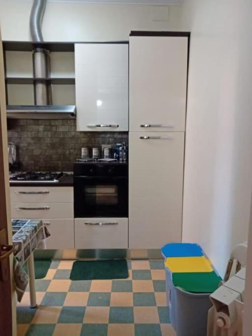 Apartment Vatican Elvira 2 *