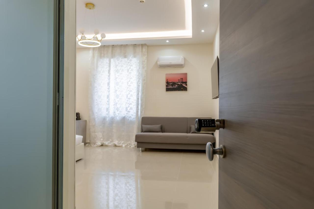 Hyper Termini Guest house