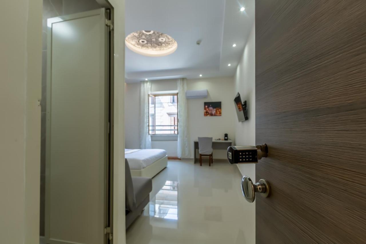 Hyper Termini Guest house *