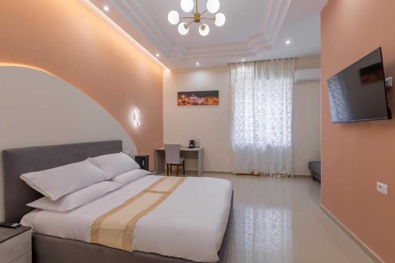 Hyper Termini Guest house *