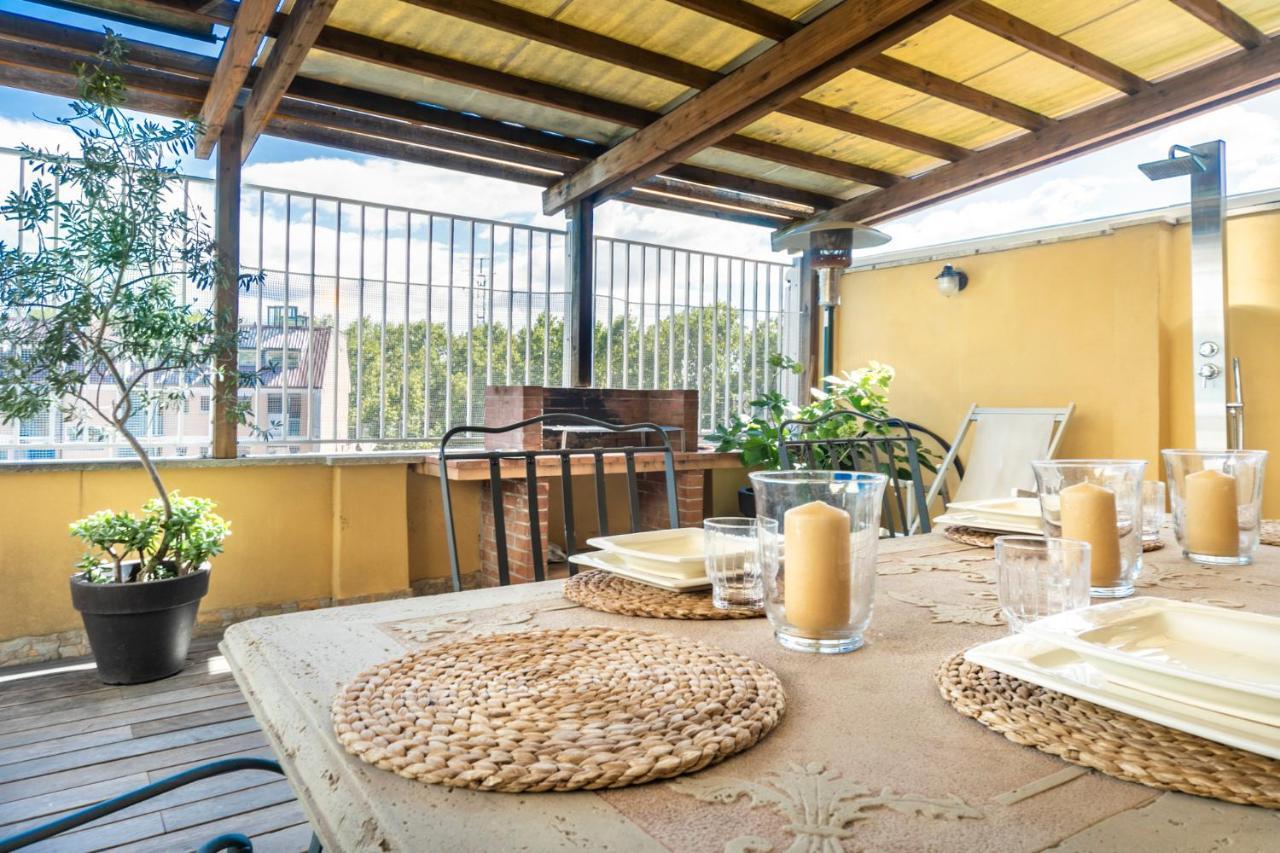 Apartment Luxury Penthouse In Trastevere